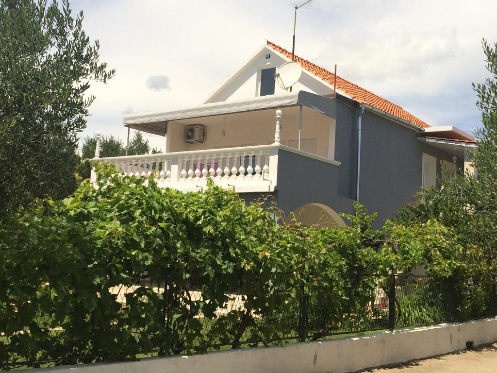 Apartments Milena Βόντιτσε Εξωτερικό φωτογραφία